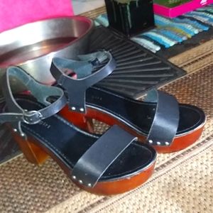 Madden Girl black platform sandals 7.5